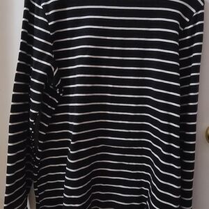 Croft & Barrow Black and White Striped Long Sleeve Tee